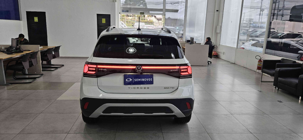volkswagen t-cross 1.0 200 tsi total flex comfortline automatico 4p 20256