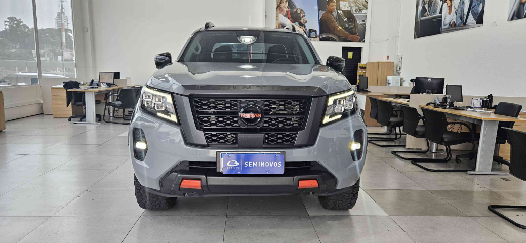 nissan frontier 2.3 16v turbo diesel pro4x cd 4x4 automatico 4p 20232
