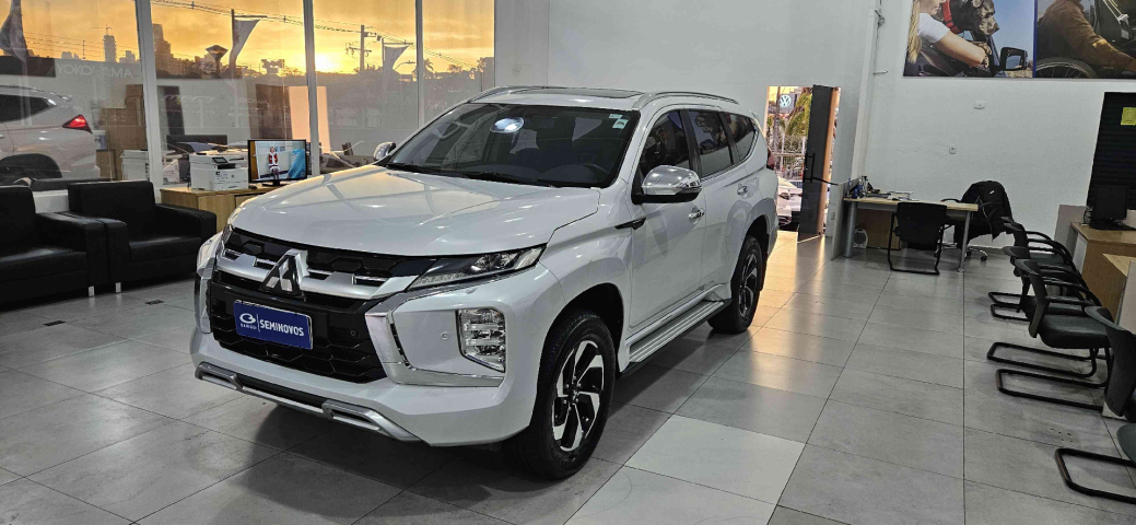 pajero sport hpe-s 4x4 2.4 tb at diesel automatico 2024/253
