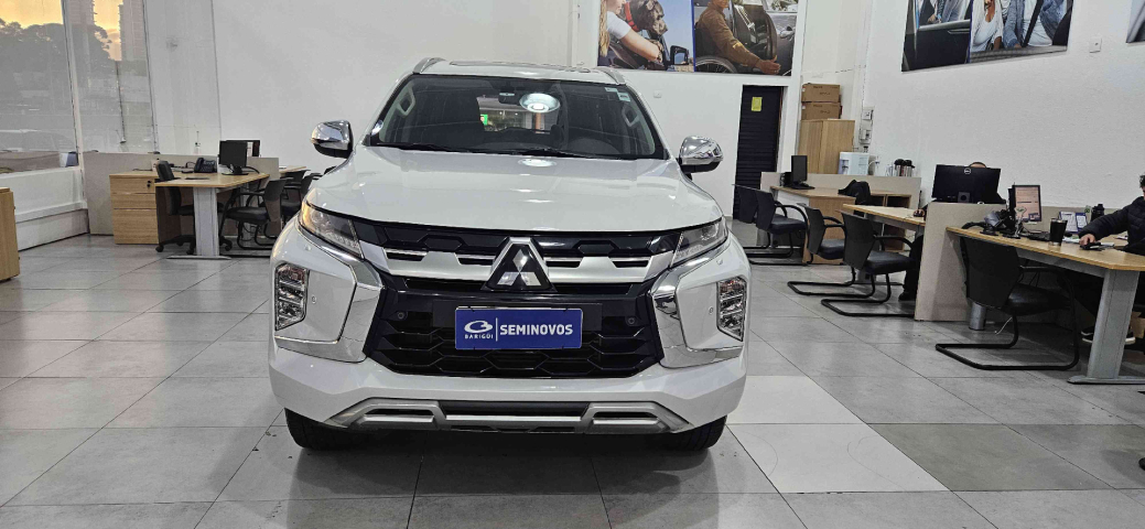pajero sport hpe-s 4x4 2.4 tb at diesel automatico 2024/252