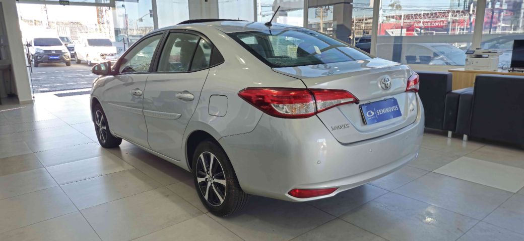 yaris sedan xls connect 1.5 16v cvt flex automatico 2019/205