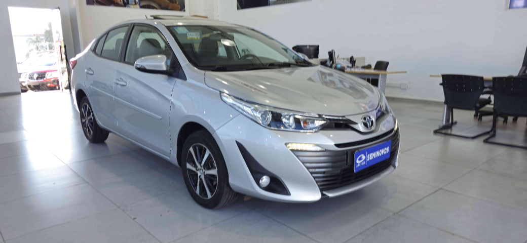 yaris sedan xls connect 1.5 16v cvt flex automatico 2019/201