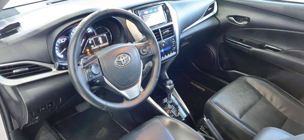 yaris sedan xls connect 1.5 16v cvt flex automatico 2019/2010