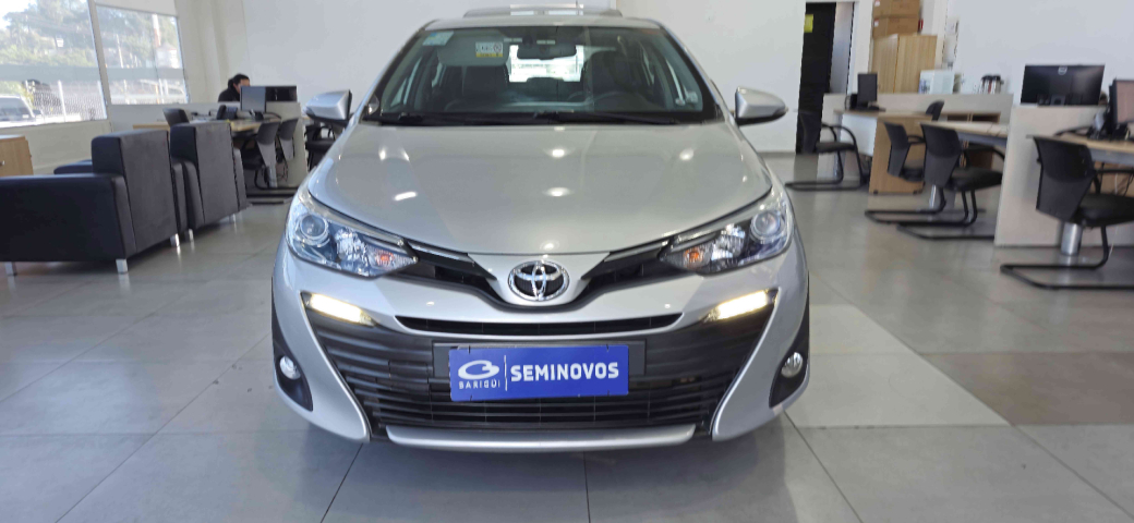 yaris sedan xls connect 1.5 16v cvt flex automatico 2019/202