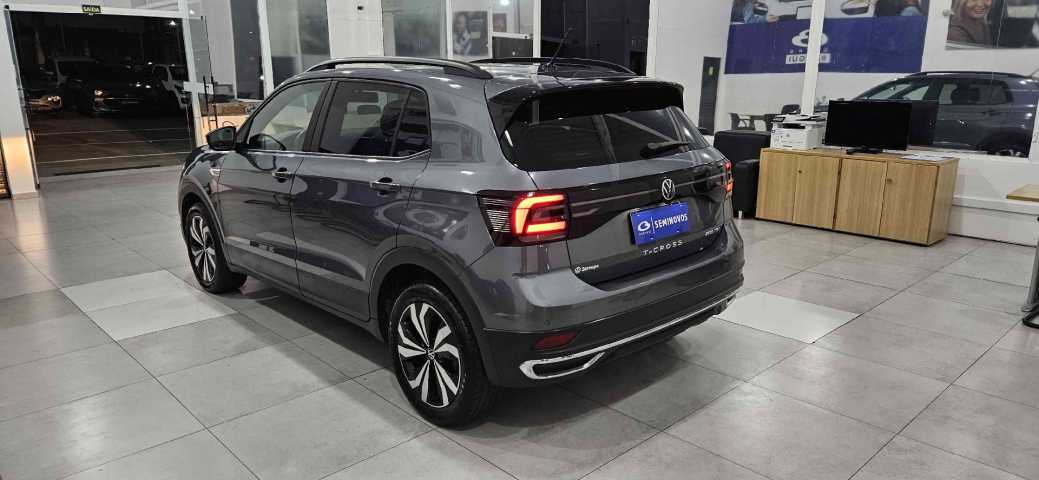 volkswagen t-cross 1.0 200 tsi total flex comfortline automatico 4p 20235