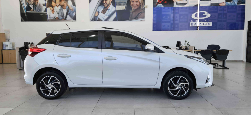 toyota yaris 1.5 16v flex xls multidrive 4p automatico 2024