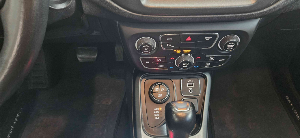 jeep compass 2.0 16v diesel longitude 4x4 automatico flex 4p 202015