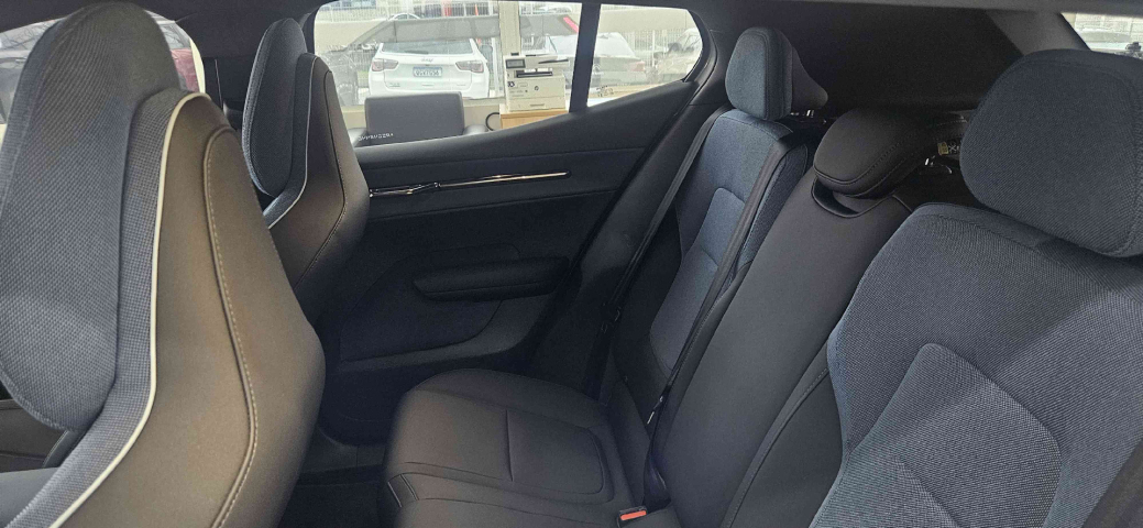 volvo ex30 69 kw eletrico core 1.0 4p automatico 202415