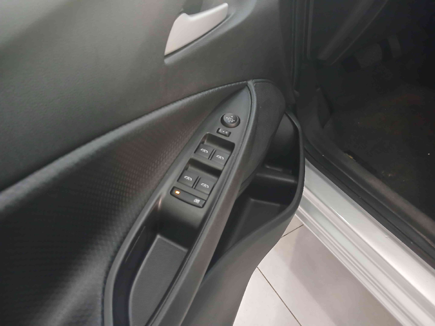 chevrolet onix 1.0 turbo flex lt automatico 4p 202011