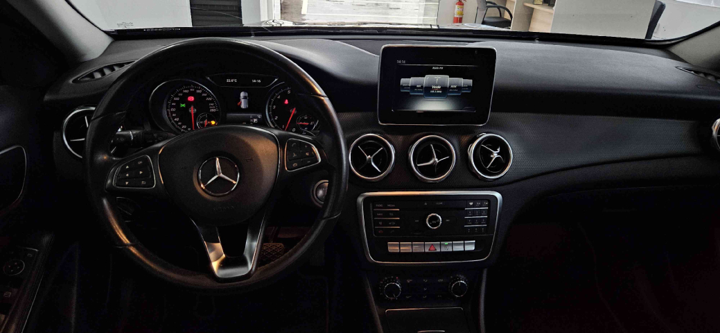 mercedes-benz gla 200 1.6 cgi flex style 7g-dct 4p automatico 201911