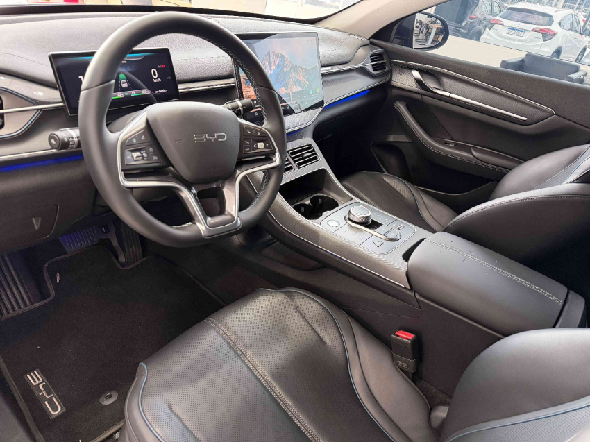 BYD KING 1.5 DM-I PHEV GS AUTOMÁTICO9