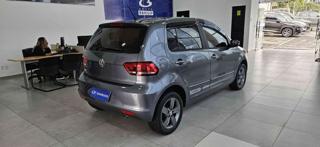 Volkswagen Fox 1.6 Msi Total Flex Connect 4P Manual 8