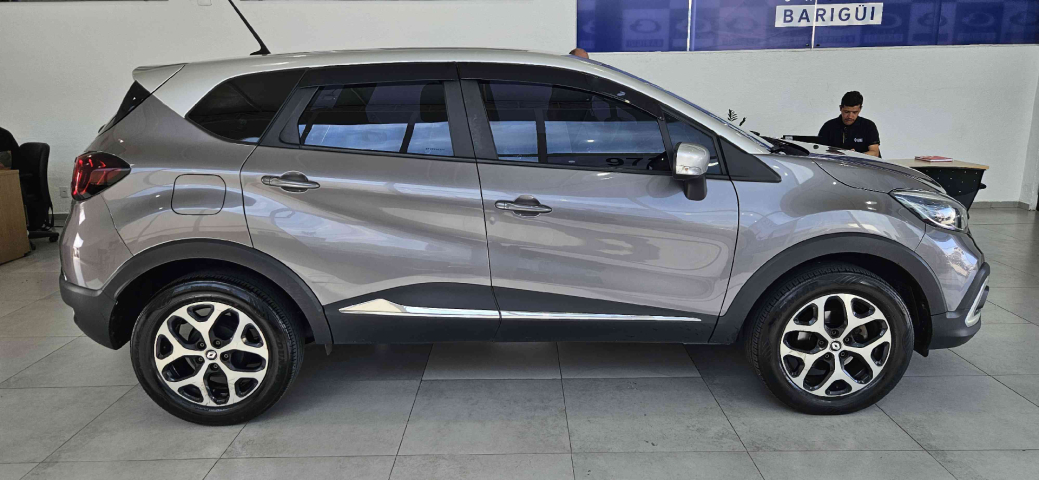 renault captur 1.3 tce flex intense x-tronic 4p automatico 20220