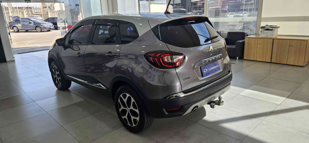 renault captur 1.3 tce flex intense x-tronic 4p automatico 20223