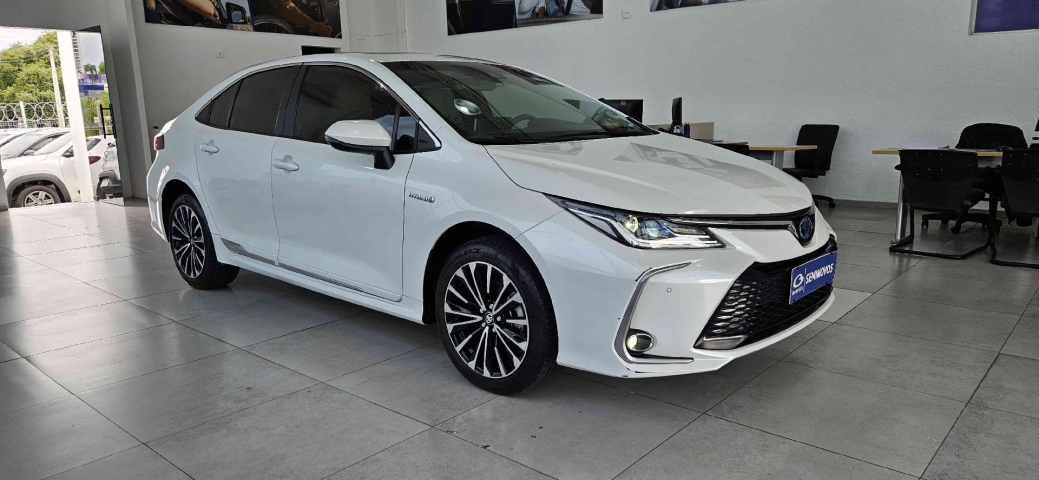 Toyota COROLLA Híbrido Automático1