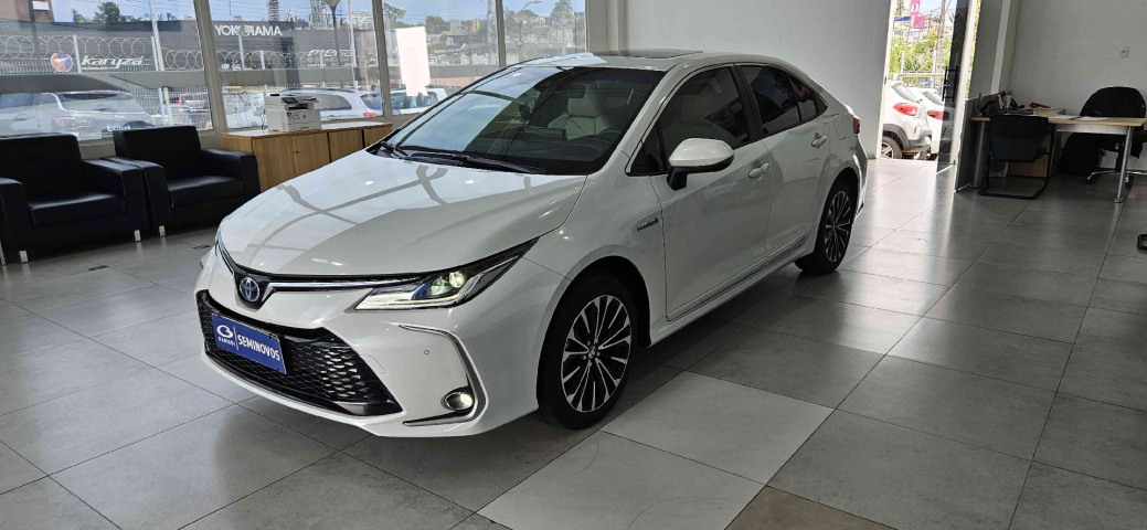 Toyota COROLLA Híbrido Automático3