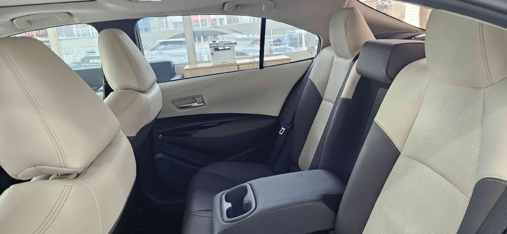 Toyota COROLLA Híbrido Automático12