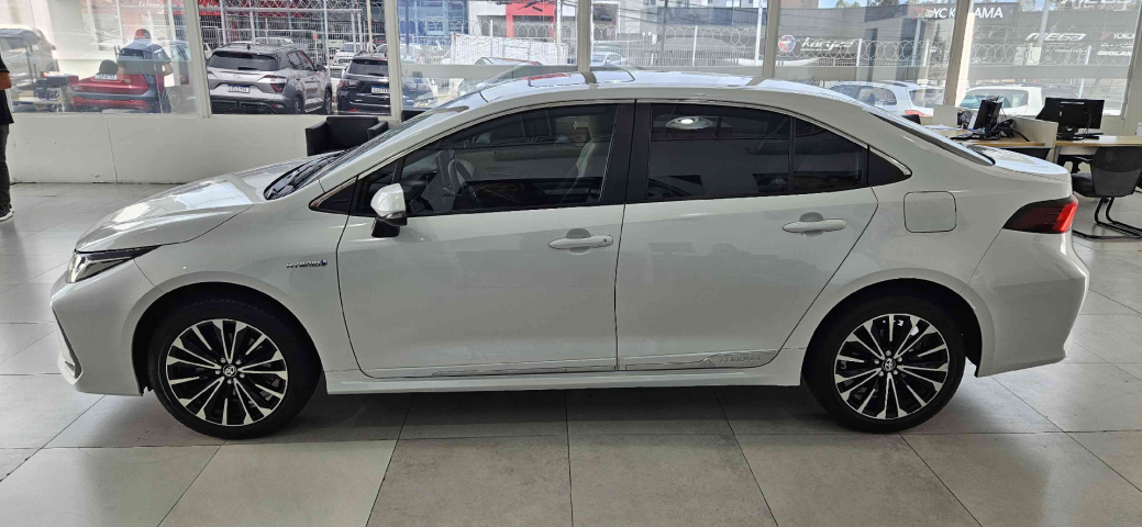 Toyota COROLLA Híbrido Automático4