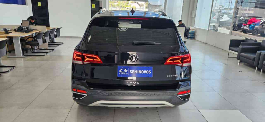 Volkswagen TAOS Flex Automático6