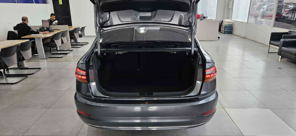 Volkswagen JETTA Flex Automático8