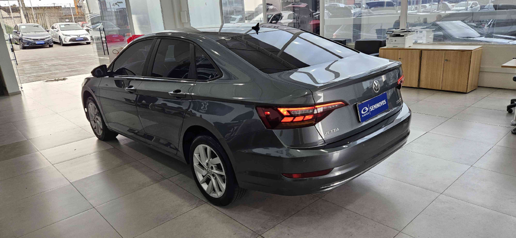 Volkswagen JETTA Flex Automático5