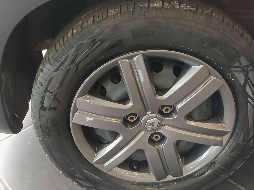 kwid flex manual 2023/24