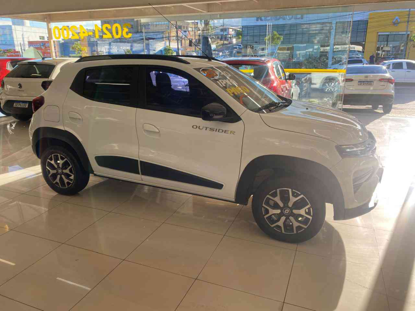 kwid 1.0outsider 2022/23