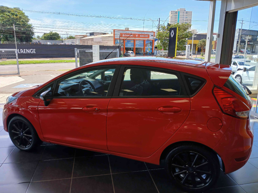 new fiesta style 1.6 manual