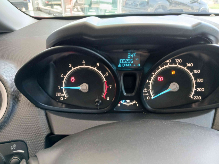 new fiesta style 1.6 manual