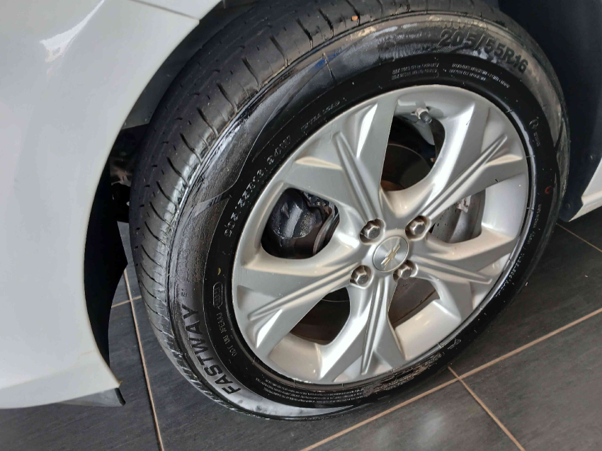 onix premier 1.0 turbo automatico