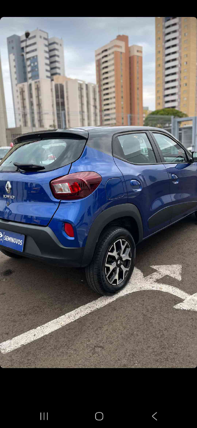 renault kwid 1.0 12v sce flex outsider manual 4p 2025
