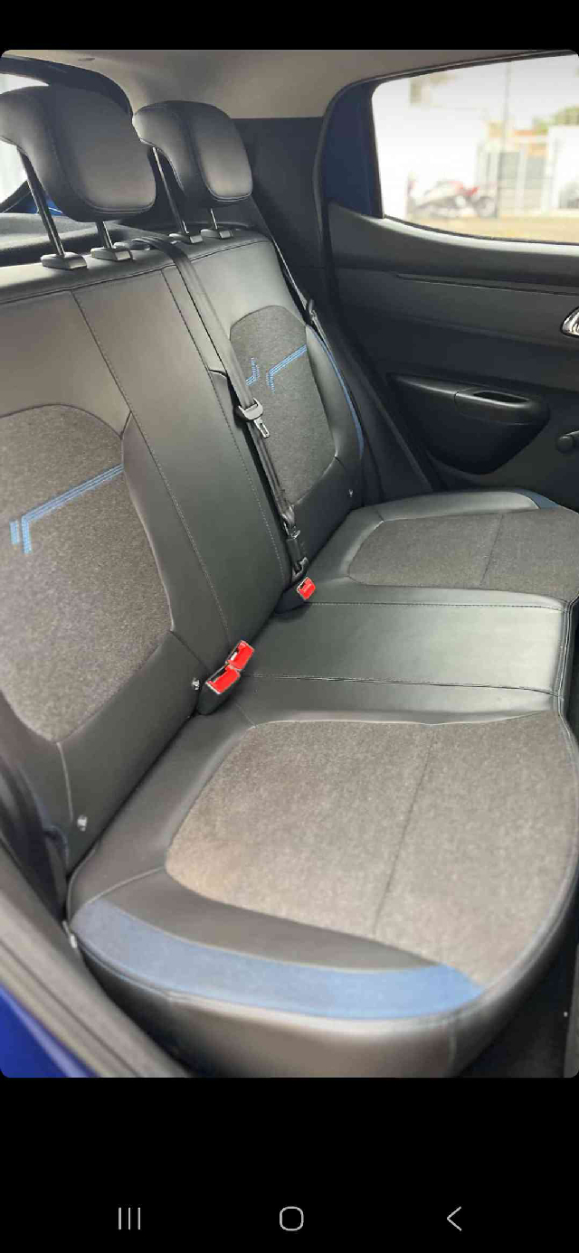 renault kwid 1.0 12v sce flex outsider manual 4p 2025