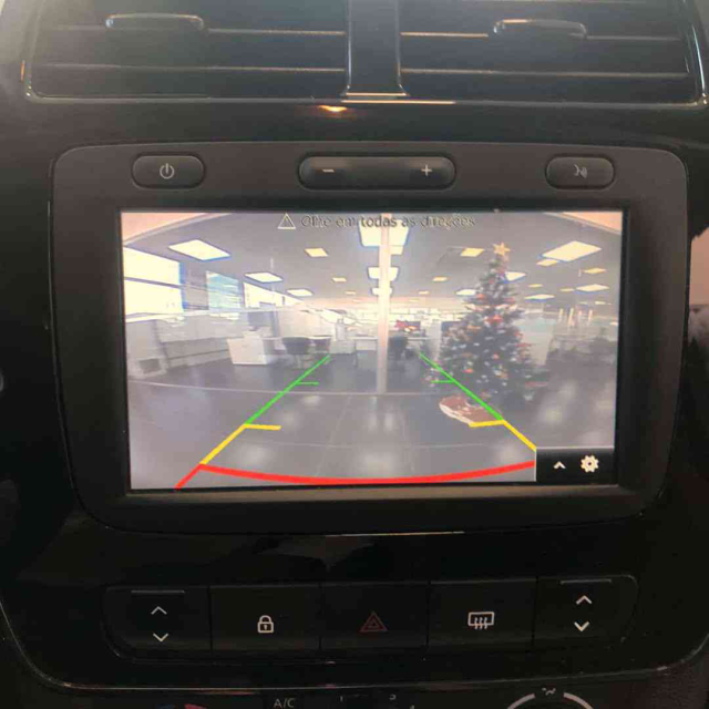 kwid outsider 1.0 12v11