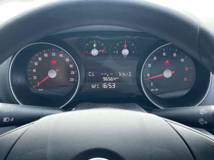 punto essence 1.6 16v evo11