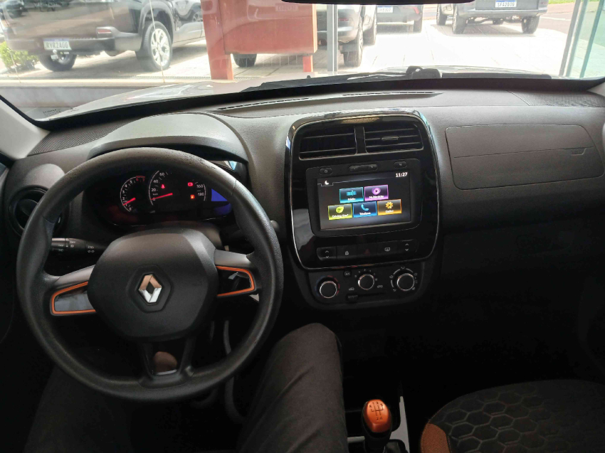 kwid outsider 1.0 12v16