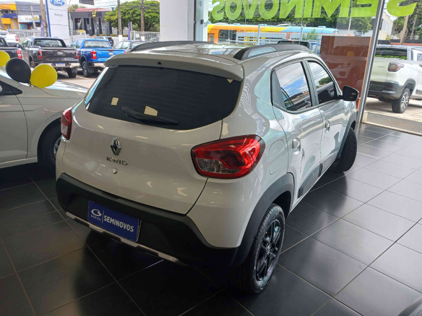 kwid outsider 1.0 12v4