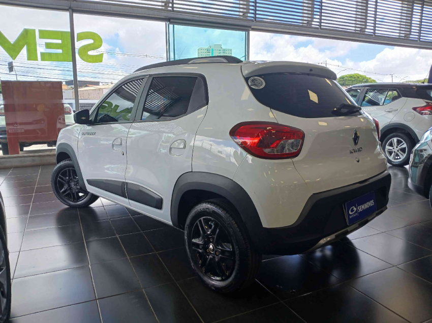 kwid outsider 1.0 12v5