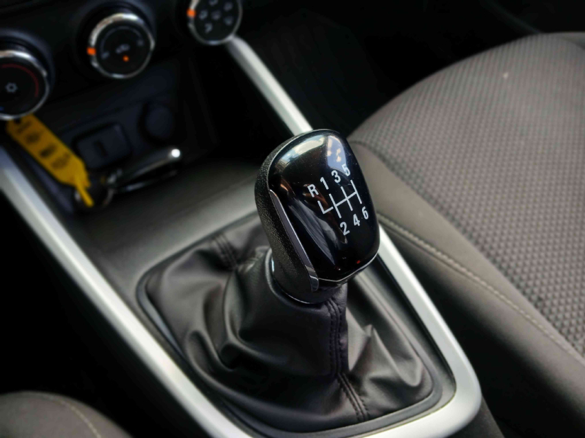 chevrolet onix lt 1.0 12v mt6 flex manual 2022/228