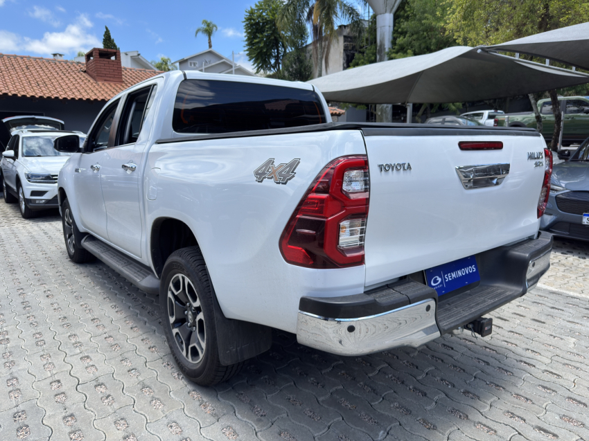 hilux cd dsl 4x4 srx at 23/244
