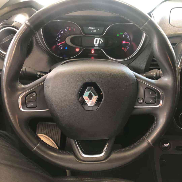 captur intense 1.6 automatica16