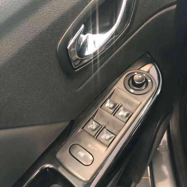 captur intense 1.6 automatica9