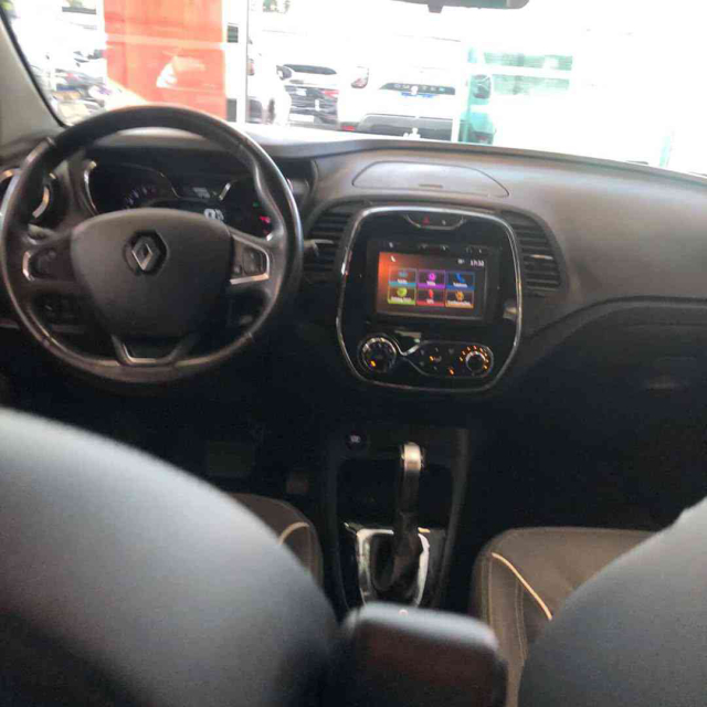captur intense 1.6 automatica14