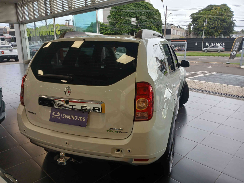 duster dynamique 2.0 16v at hiflex5