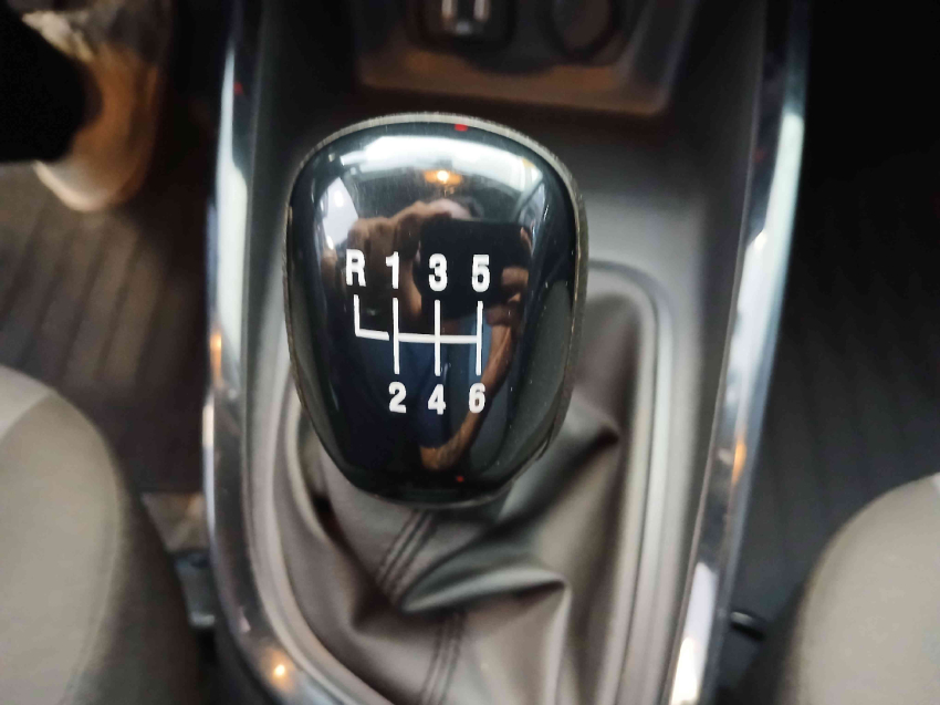 chevrolet onix 1.0  flex manual 2024/258