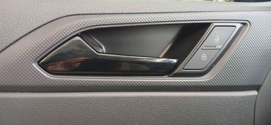 polo track 1.0 12v12