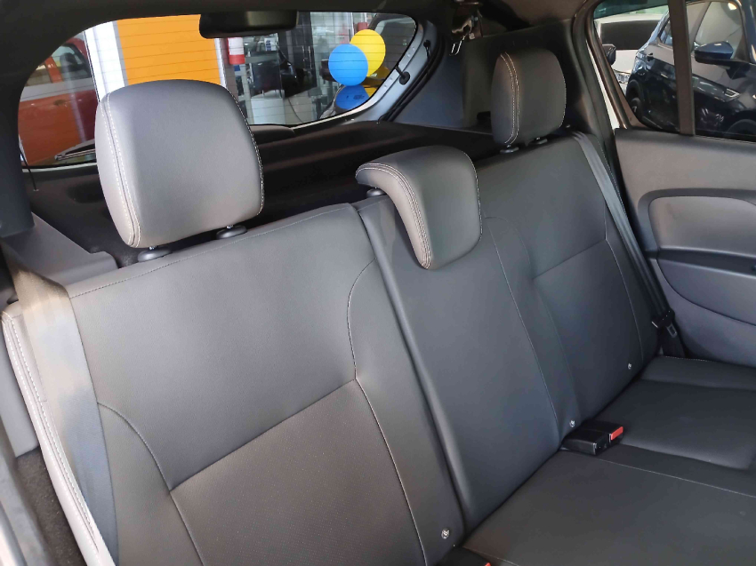 sandero authentique (plus) 1.6 8v8