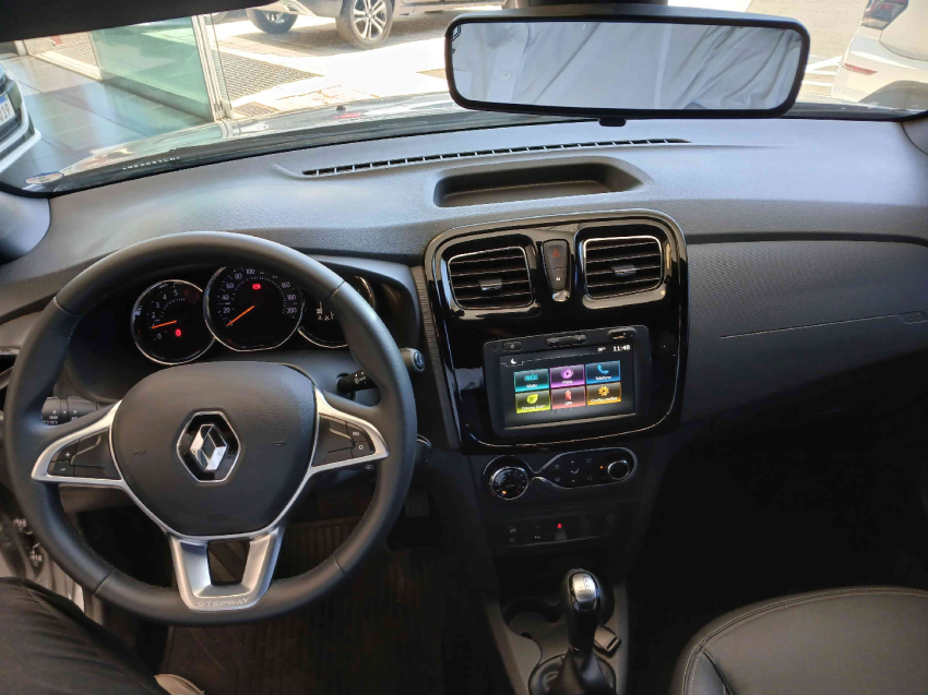 sandero authentique (plus) 1.6 8v17