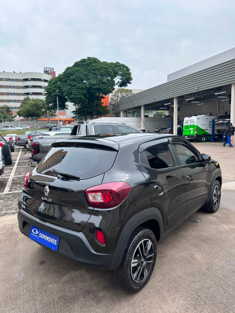 kwid intense 1.0 mt7