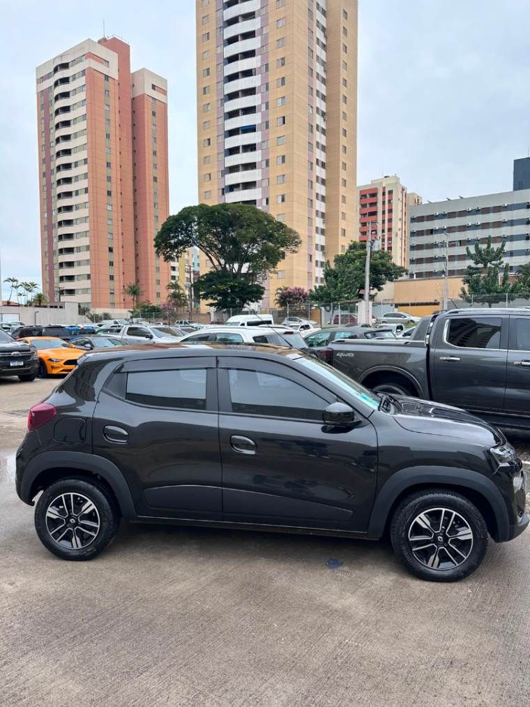kwid intense 1.0 mt2