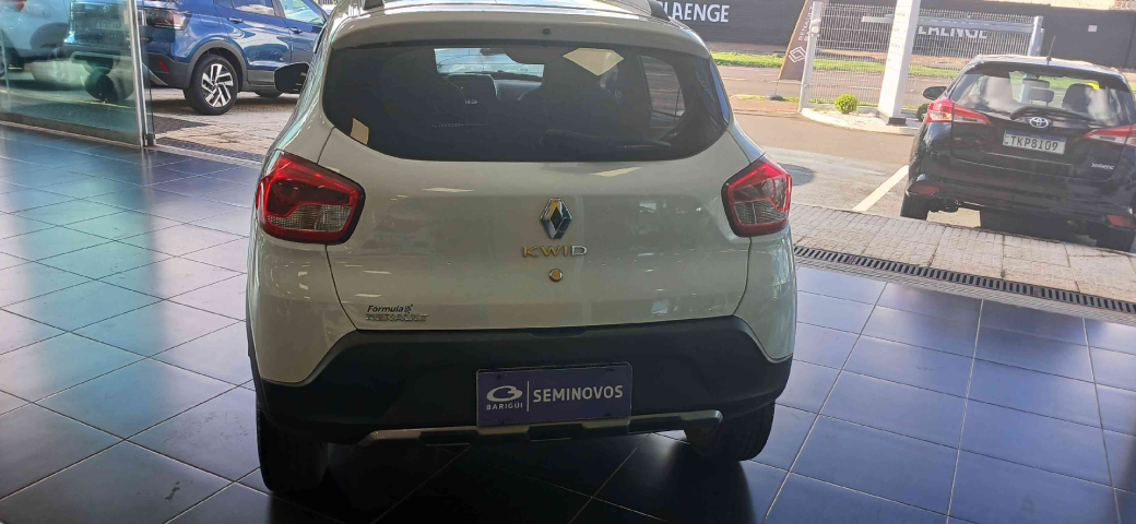 kwid outsider 1.0 mt 20202